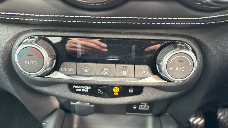 Nissan Juke 1.0 DiG-T 114 N-Connecta 5dr Petrol Hatchback